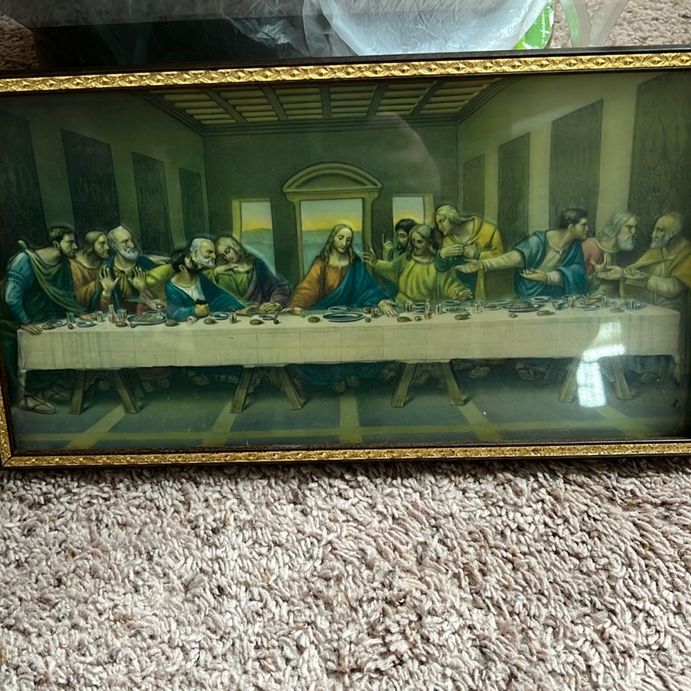 depiction of "The Last Supper" by Leonardo da Vinci.